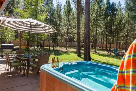 56069 Savage Dr, Bend, OR 97707 photo 12