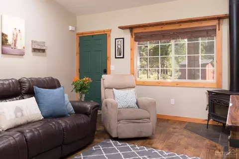 56069 Savage Dr, Bend, OR 97707 photo 8