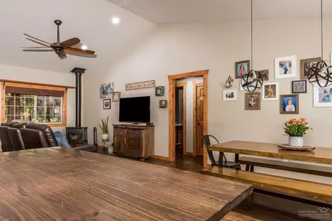 56069 Savage Dr, Bend, OR 97707 photo 15