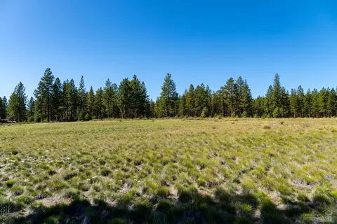 18882 Sutherland Ct, Bend, OR 97702 photo 3