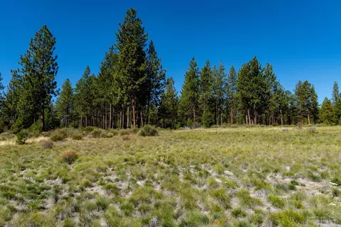 18882 Sutherland Ct, Bend, OR 97702 photo 9
