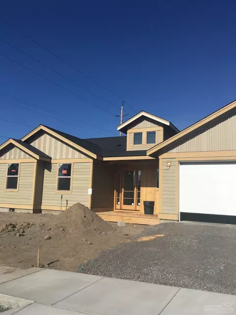 63197 Iner Loop, Bend, OR 97701 photo 3