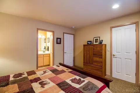 57741 Vine Maple Ln, Sunriver, OR 97707 photo 15