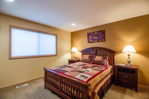 57741 Vine Maple Ln, Sunriver, OR 97707 photo 14