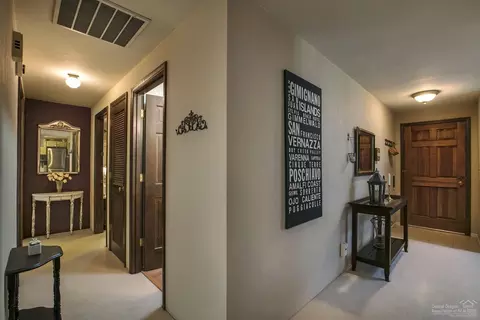 61175 Benham, Bend, OR 97702 photo 12