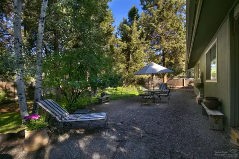 61175 Benham, Bend, OR 97702 photo 10