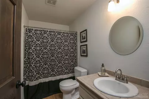 61175 Benham, Bend, OR 97702 photo 17