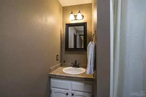 61175 Benham, Bend, OR 97702 photo 19