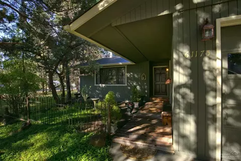 61175 Benham, Bend, OR 97702 photo 2