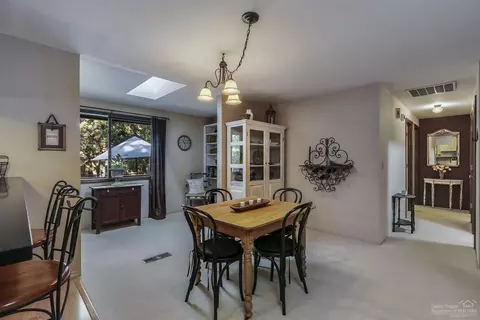 61175 Benham, Bend, OR 97702 photo 14