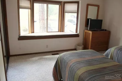 57324 Beaver Ridge Loop, Sunriver, OR 97707 photo 9