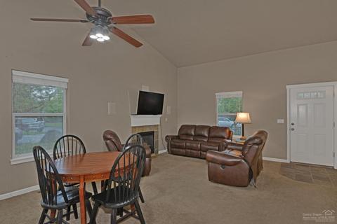 20649 Beaumont Dr, Bend, OR 97701 photo 4