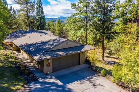 63276 Saddleback Dr, Bend, OR 97703 photo 3