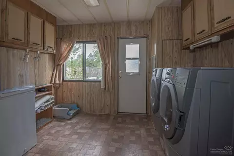 19635 Apache Rd, Bend, OR 97702 photo 12