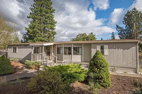 19635 Apache Rd, Bend, OR 97702 photo 2