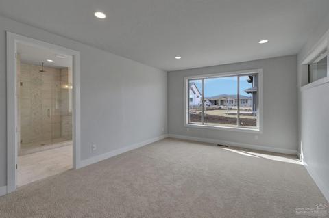 60865 SW Headwaters Loop, Bend, OR 97702 photo 15
