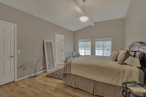 268 N Wheeler Loop, Sisters, OR 97759 photo 15
