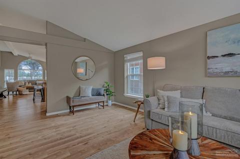 268 N Wheeler Loop, Sisters, OR 97759 photo 6