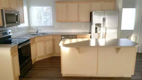 20654 Daisy Ln, Bend, OR 97702 photo 5
