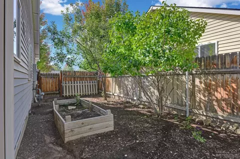 20654 Daisy Ln, Bend, OR 97702 photo 11