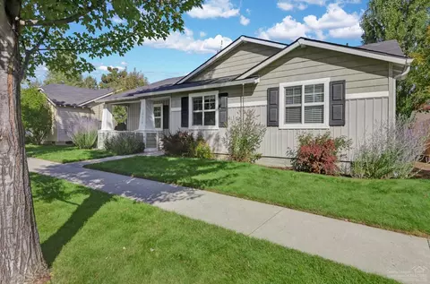 20654 Daisy Ln, Bend, OR 97702 photo 3