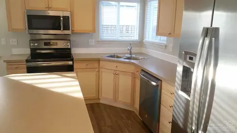 20654 Daisy Ln, Bend, OR 97702 photo 6