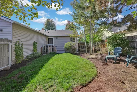 20654 Daisy Ln, Bend, OR 97702 photo 9