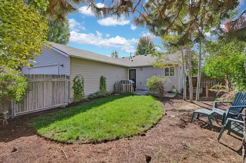 20654 Daisy Ln, Bend, OR 97702 photo 8