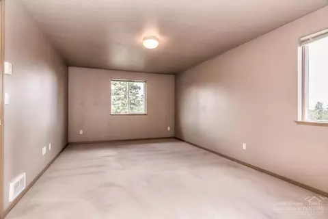 67545 Highway 20, Bend, OR 97703 photo 15