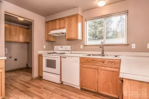 67545 Highway 20, Bend, OR 97703 photo 11