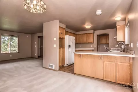67545 Highway 20, Bend, OR 97703 photo 7