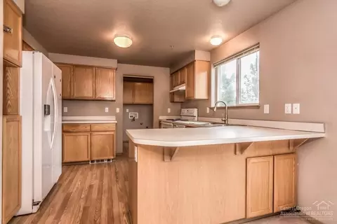 67545 Highway 20, Bend, OR 97703 photo 8