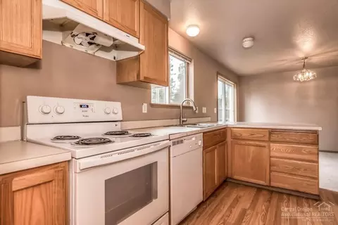 67545 Highway 20, Bend, OR 97703 photo 10
