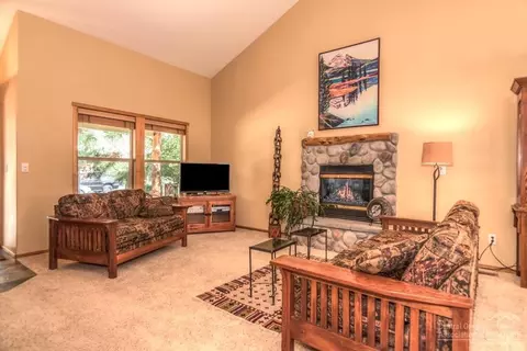 19942 Quail Pine Loop, Bend, OR 97702 photo 5