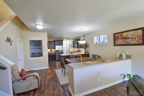 20784 NE Boulderfield Ave, Bend, OR 97701 photo 1