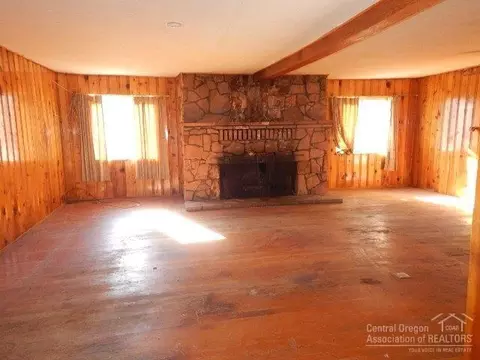 51273 Parker Rd, La Pine, OR 97739 photo 2