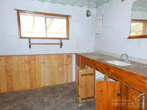 51273 Parker Rd, La Pine, OR 97739 photo 6