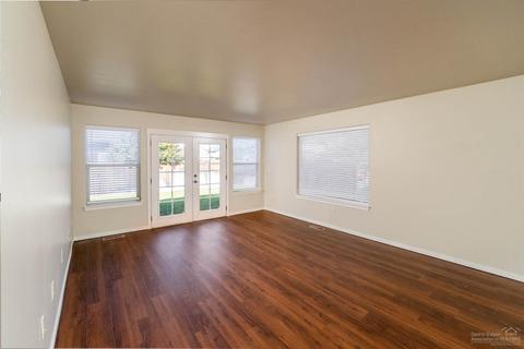 21124 Clairaway Ave, Bend, OR 97702 photo 14