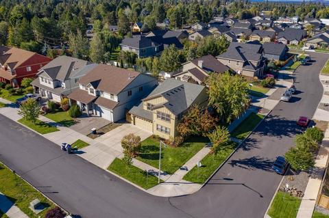 21124 Clairaway Ave, Bend, OR 97702 photo 2