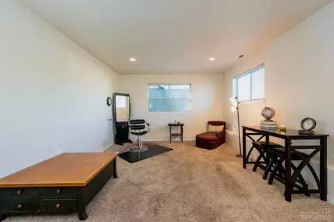 61835 SE 27th St, Bend, OR 97702 photo 13