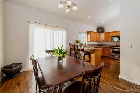 61835 SE 27th St, Bend, OR 97702 photo 4