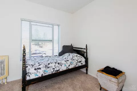 61835 SE 27th St, Bend, OR 97702 photo 9