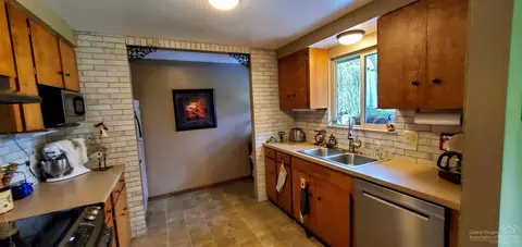 52520 River Pine Rd, La Pine, OR 97739 photo 8