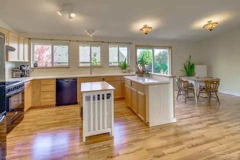 20207 NW Morgan Loop, Bend, OR 97703 photo 10