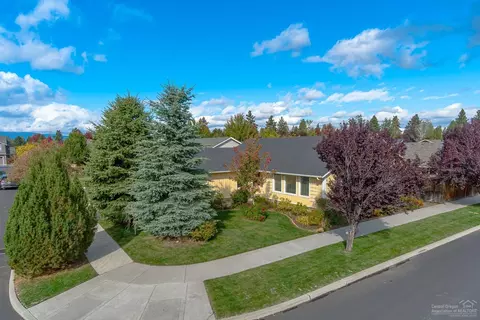 20207 NW Morgan Loop, Bend, OR 97703 photo 2