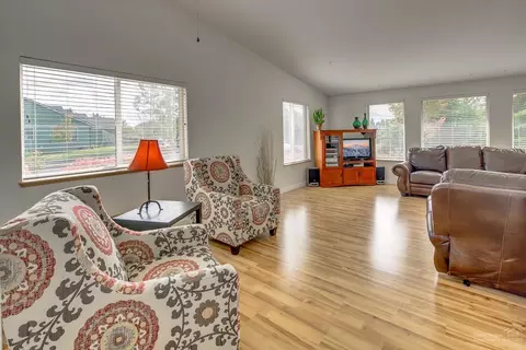 20207 NW Morgan Loop, Bend, OR 97703 photo 9