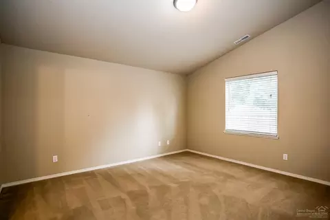 61069 Larkspur Loop, Bend, OR 97702 photo 17