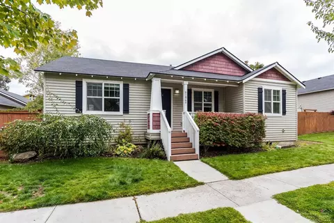61069 Larkspur Loop, Bend, OR 97702 photo 2