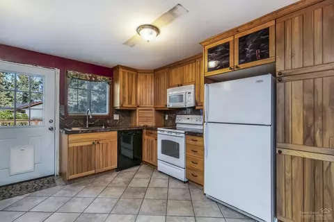 2729 NE Ocker Dr, Bend, OR 97701 photo 6