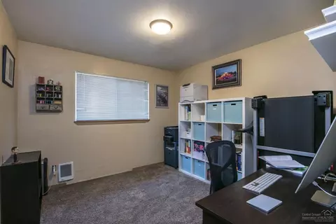 2729 NE Ocker Dr, Bend, OR 97701 photo 10